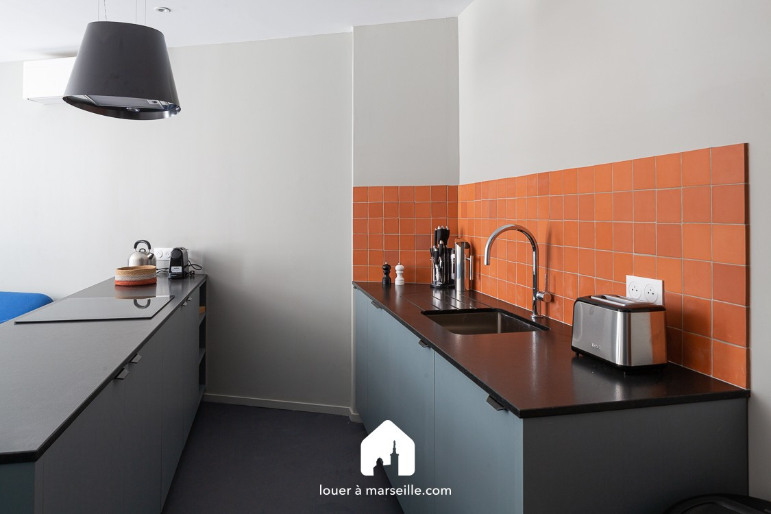 
                                                Location
                                                 La Petite Madeleine