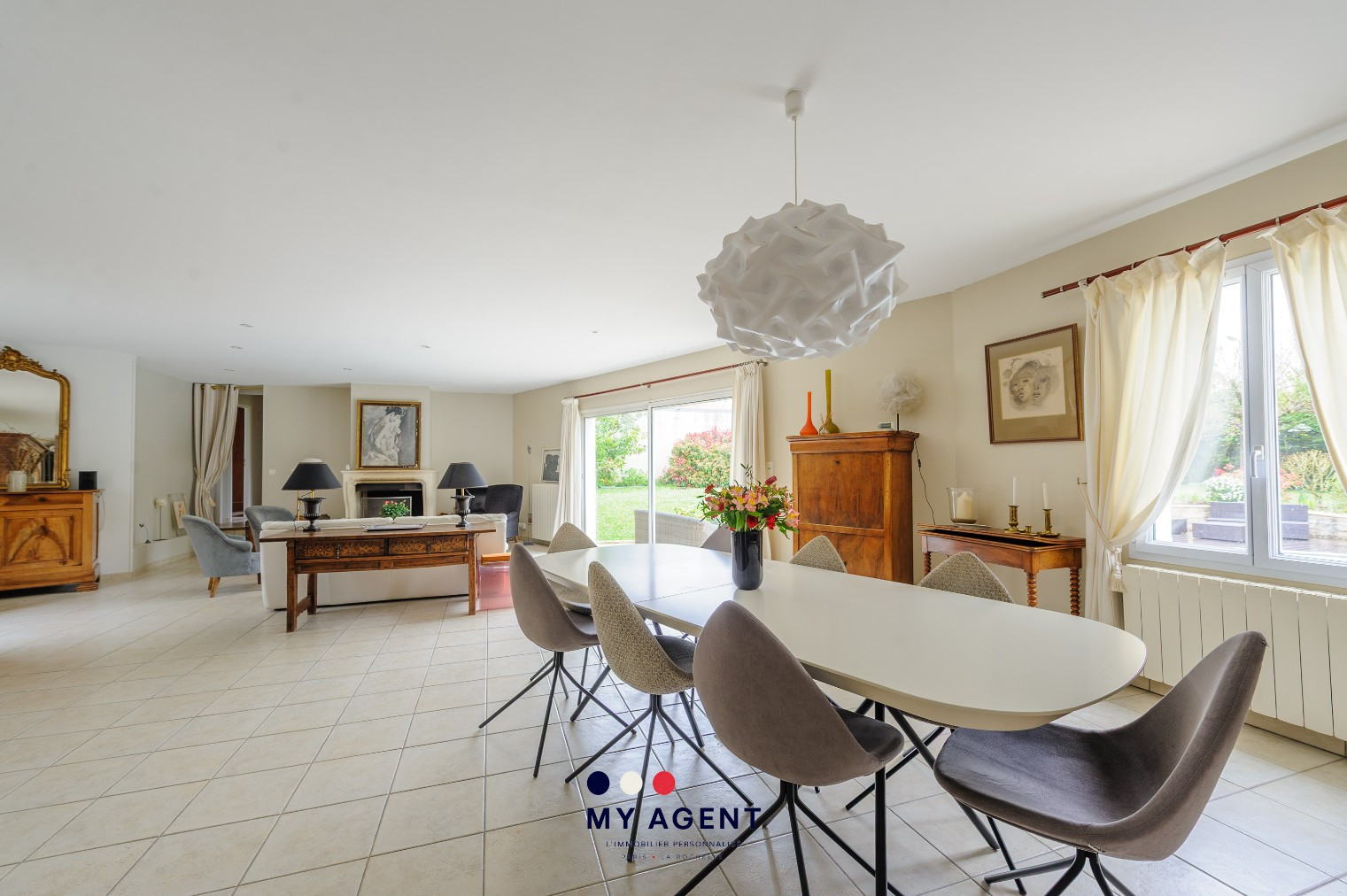 
                                                Vente
                                                 La Rochelle – à deux pas, maison au calme absolu