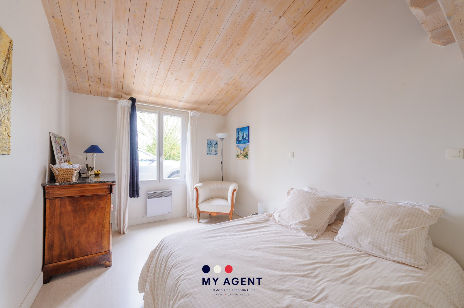 
                                                Vente
                                                 La Rochelle – à deux pas, maison au calme absolu