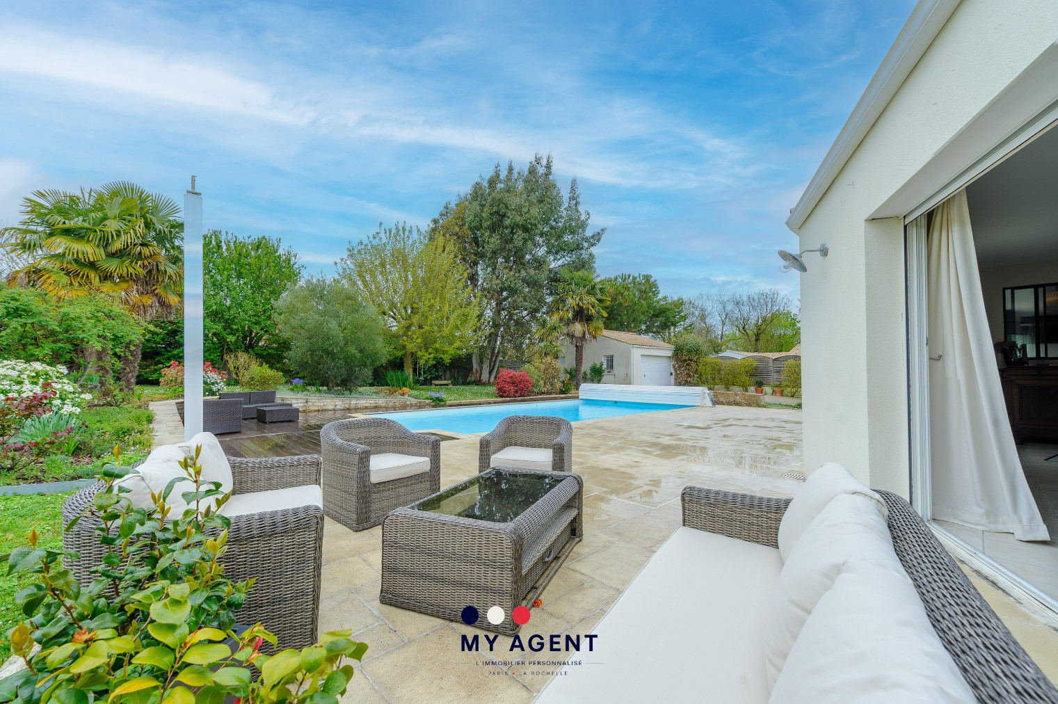 
                                                Vente
                                                 La Rochelle – à deux pas, maison au calme absolu