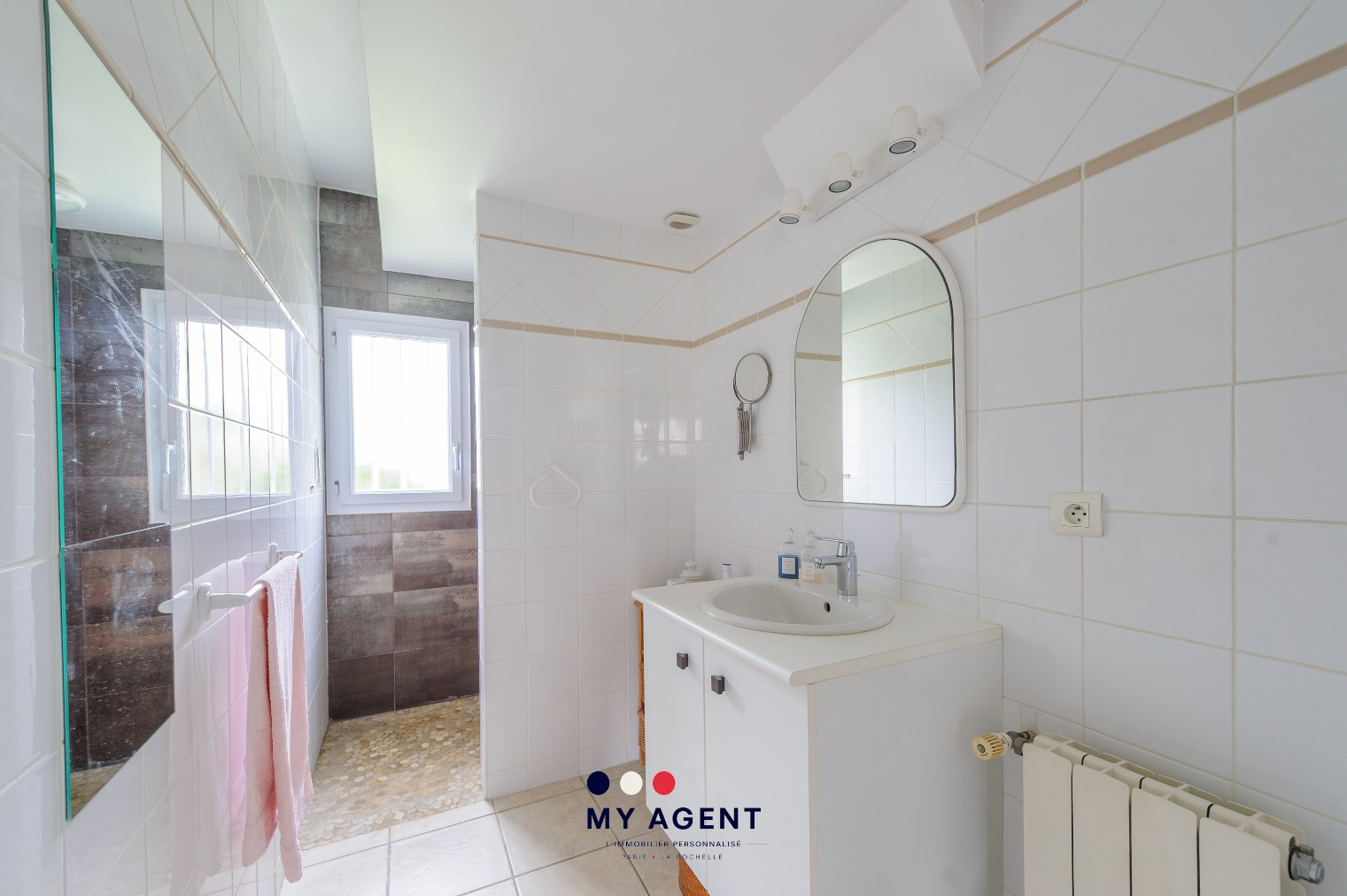 
                                                Vente
                                                 La Rochelle – à deux pas, maison au calme absolu