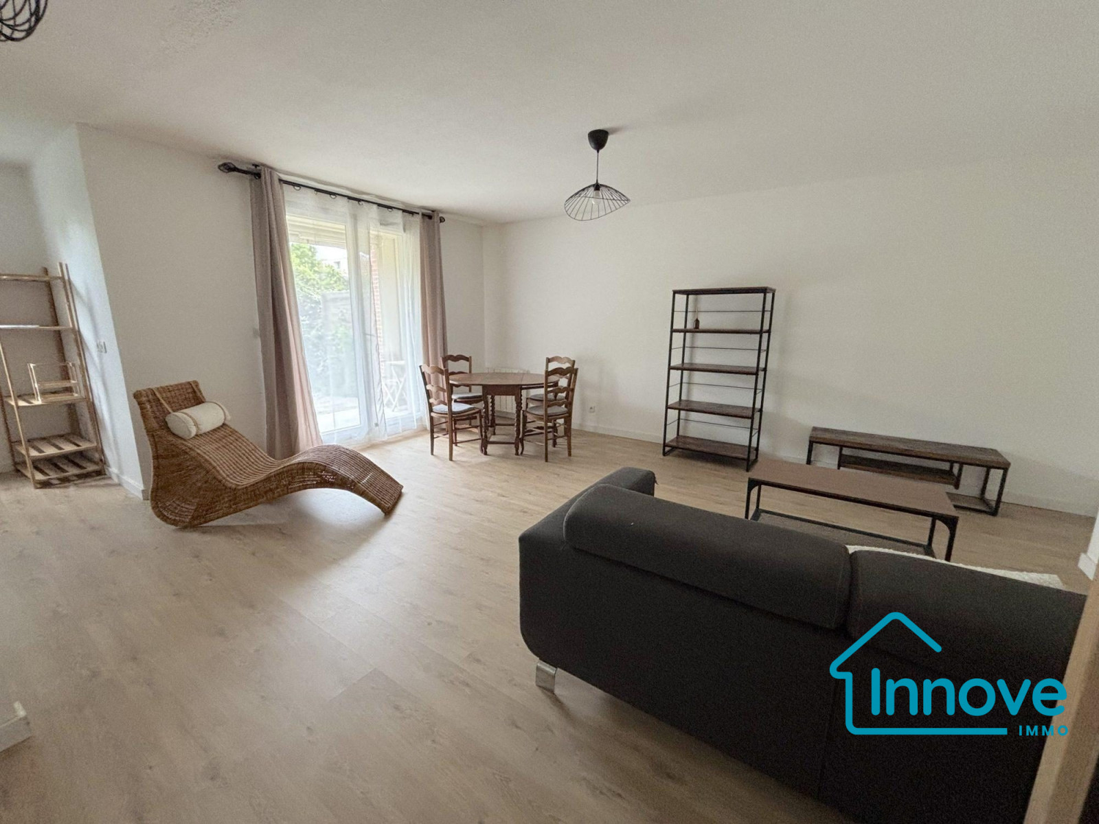 
                                                Vente
                                                 La terrasse T2 en rez de jardin