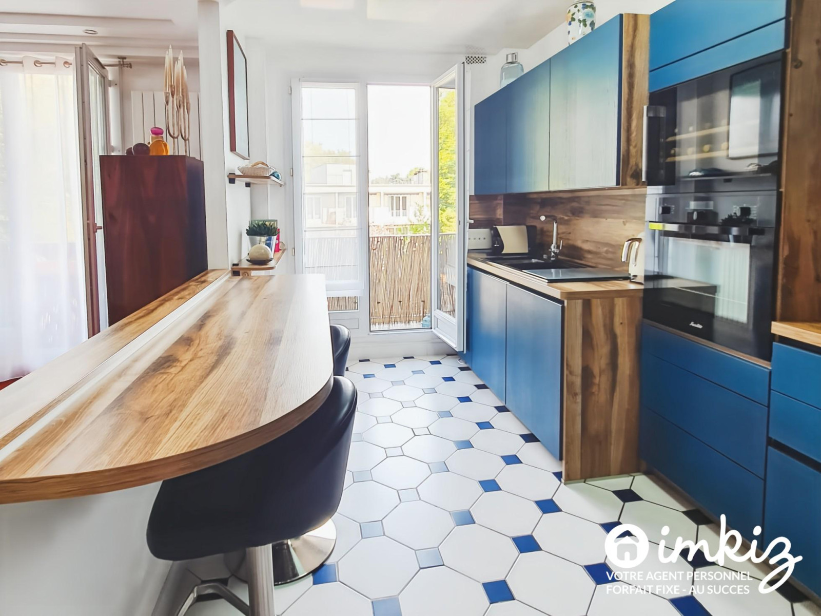 
                                                Vente
                                                 La Varenne-St-Hilaire- 74m2 traversant séjour 30m2