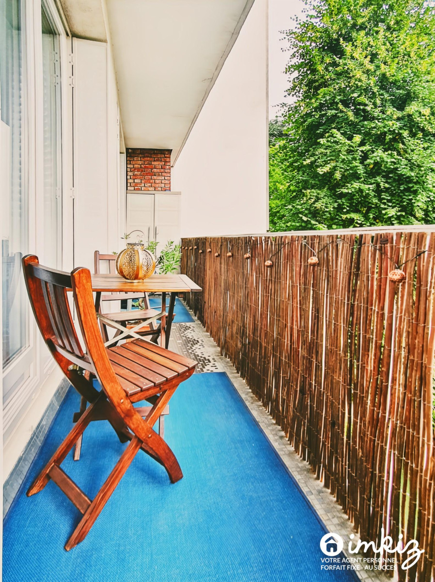 
                                                Vente
                                                 La Varenne-St-Hilaire- 74m2 traversant séjour 30m2