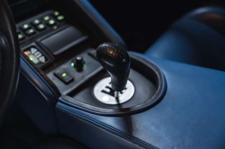 
                                                Voiture
                                                 Lamborghini Diablo VT (4x4) V12 5.7 492