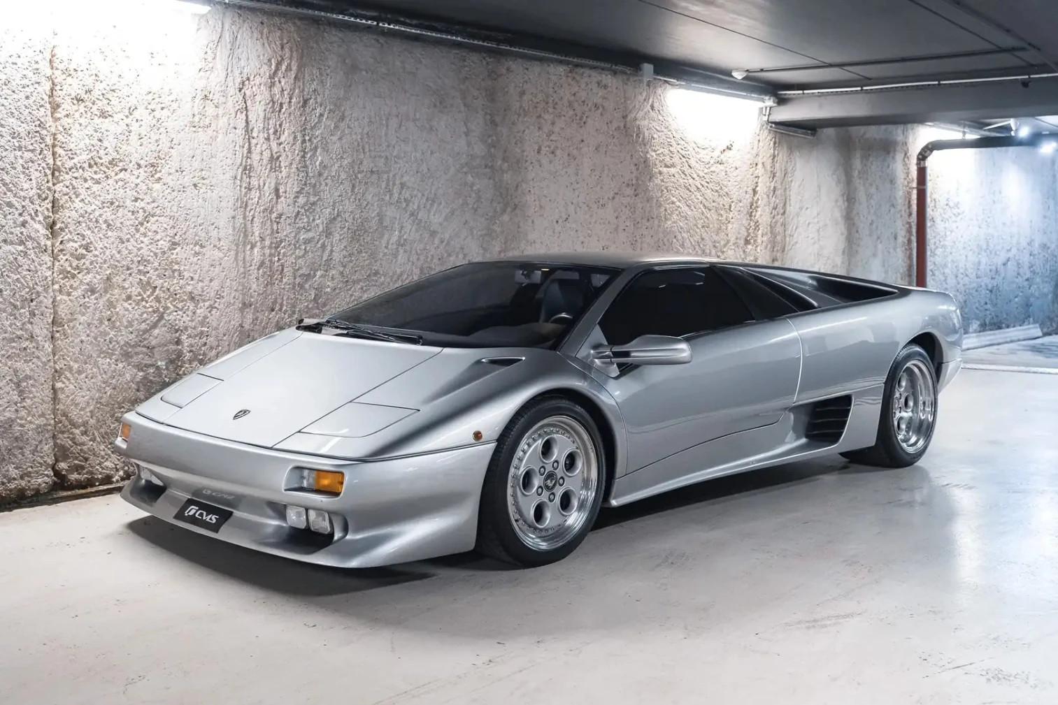 
                                                Voiture
                                                 Lamborghini Diablo VT (4x4) V12 5.7 492