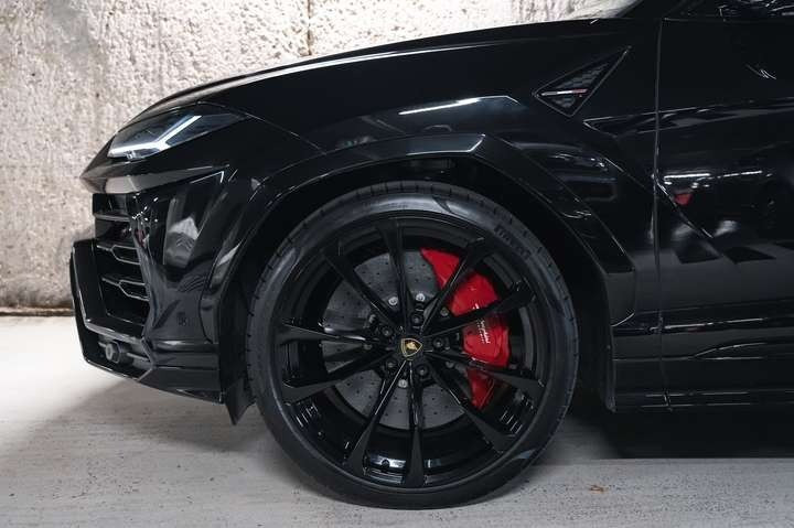 
                                                Voiture
                                                 Lamborghini Urus 4.0 V8 650 ch BVA8