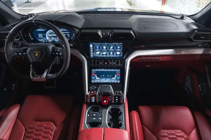 
                                                Voiture
                                                 Lamborghini Urus 4.0 V8 650 ch BVA8