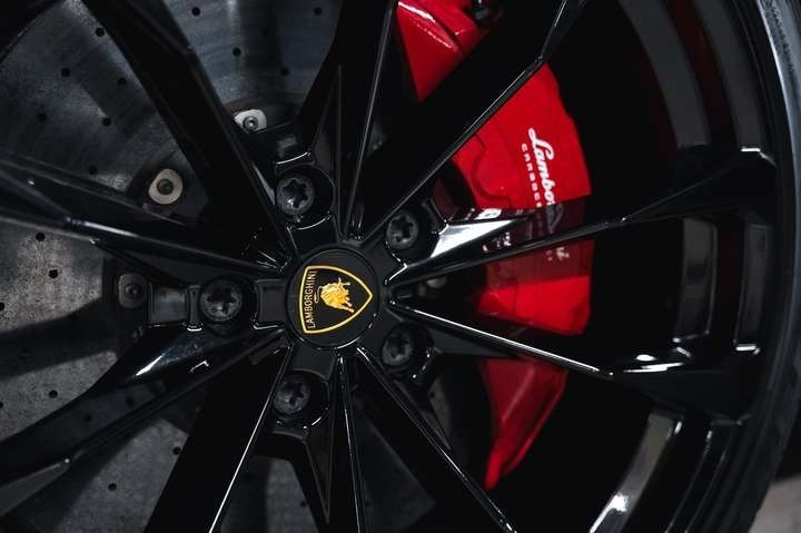 
                                                Voiture
                                                 Lamborghini Urus 4.0 V8 650 ch BVA8