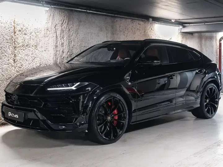 
                                                Voiture
                                                 Lamborghini Urus 4.0 V8 650 ch BVA8