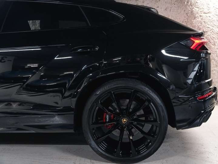 
                                                Voiture
                                                 Lamborghini Urus 4.0 V8 650 ch BVA8