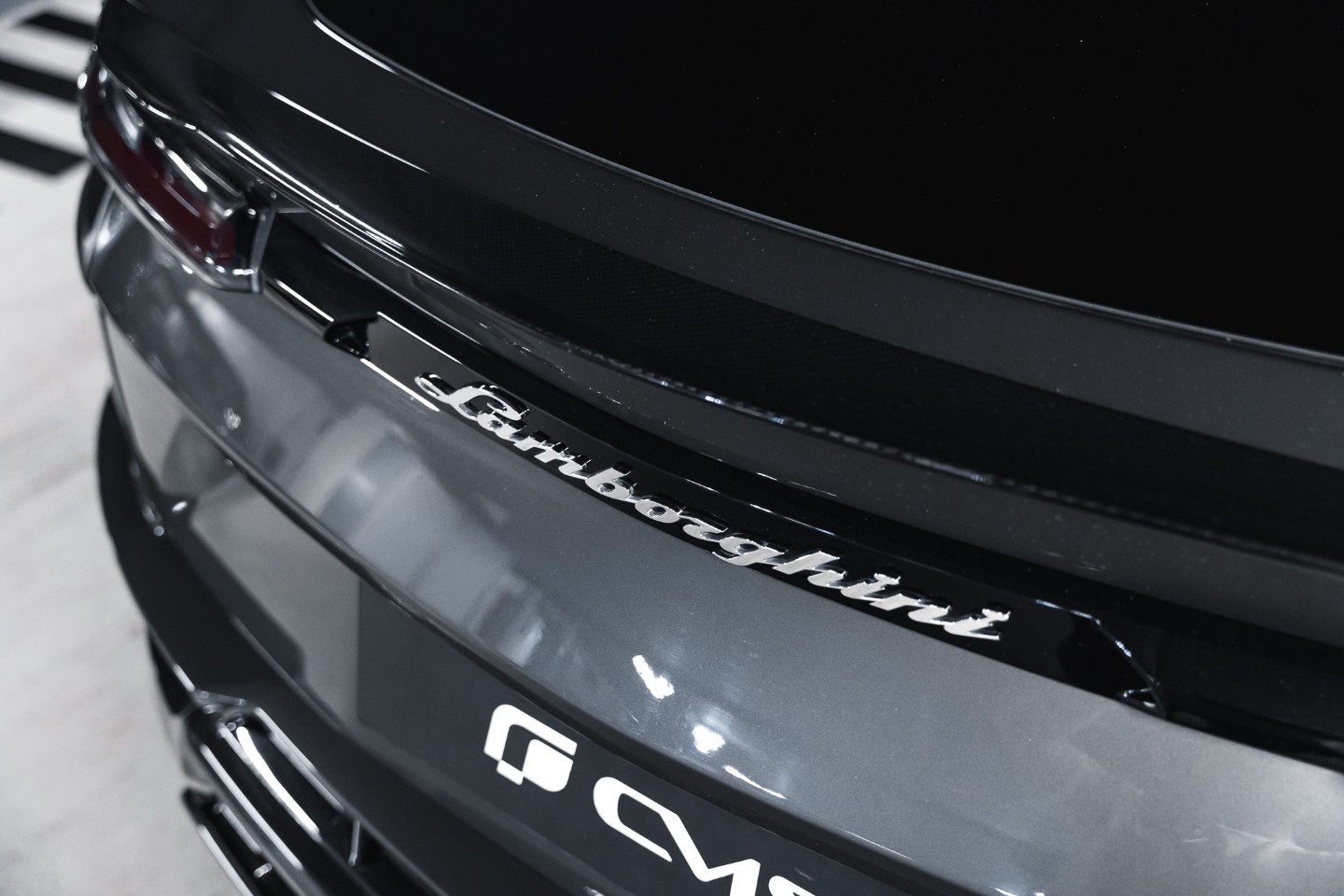 
                                                Voiture
                                                 Lamborghini Urus Performante 60th Anniversary