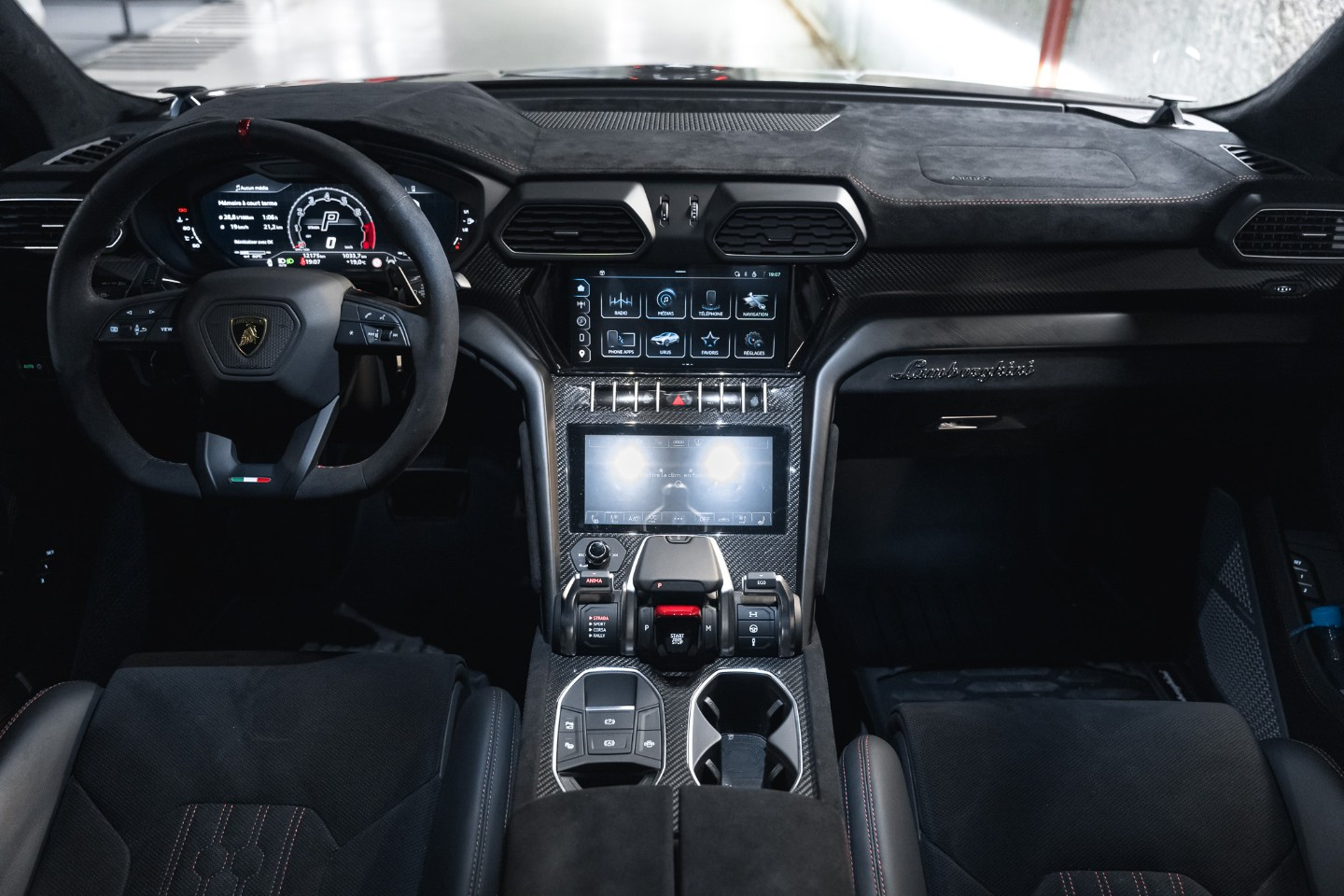 
                                                Voiture
                                                 Lamborghini Urus Performante 60th Anniversary