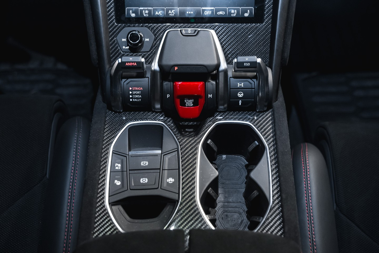
                                                Voiture
                                                 Lamborghini Urus Performante 60th Anniversary