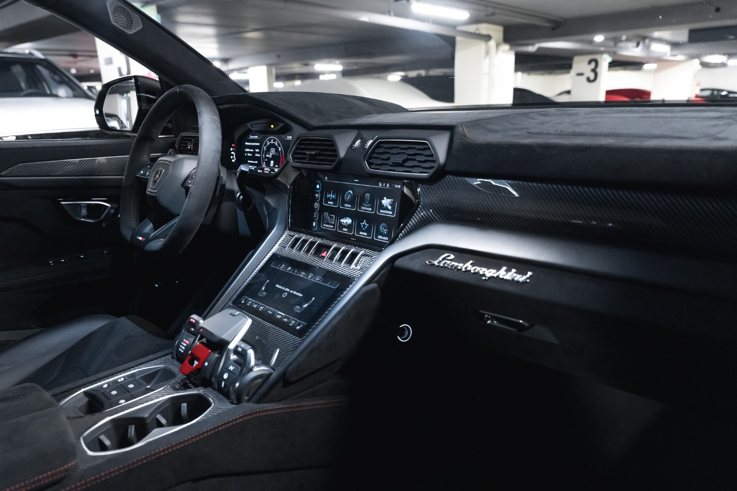
                                                Voiture
                                                 Lamborghini Urus Performante 60th Anniversary