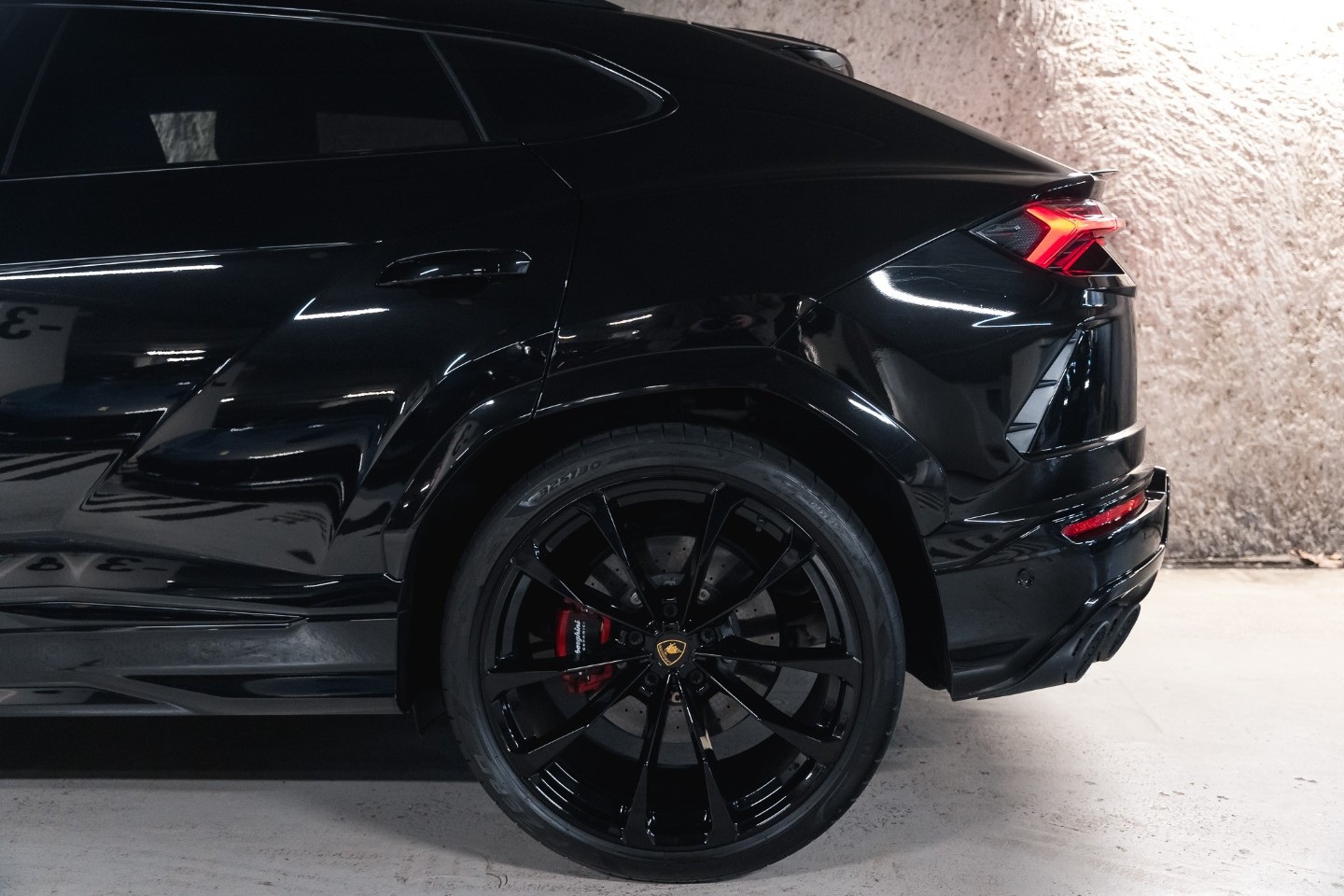 
                                                Voiture
                                                 Lamborghini Urus Urus 4.0 V8 650 ch BVA8