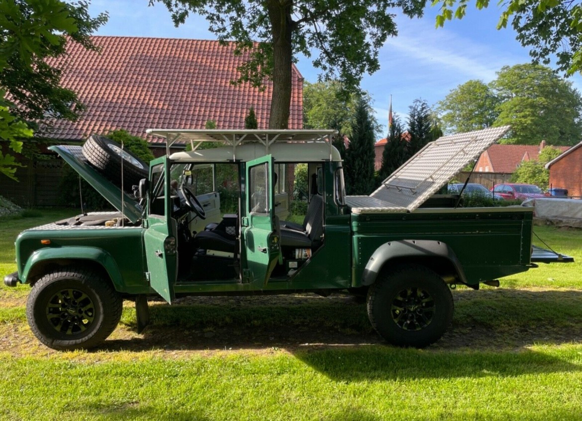 
                                                Voiture
                                                 Land Rover Defender 130 TDI 5 pick-up