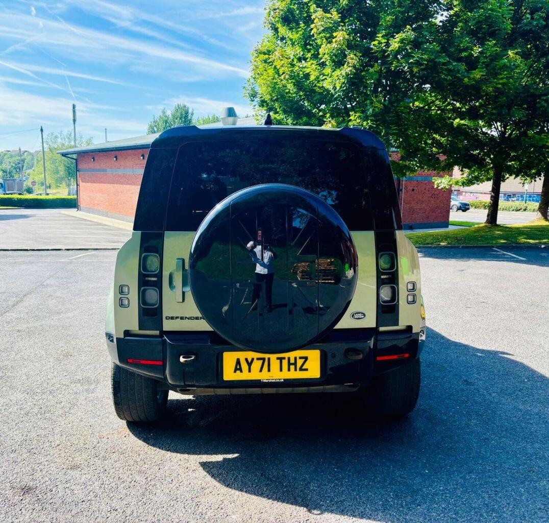 
                                                Voiture
                                                 Land Rover Defender 3.0 P400 MHEV X SUV 5dr Petrol Auto 4WD Euro 6 (s/s) (400 ps)