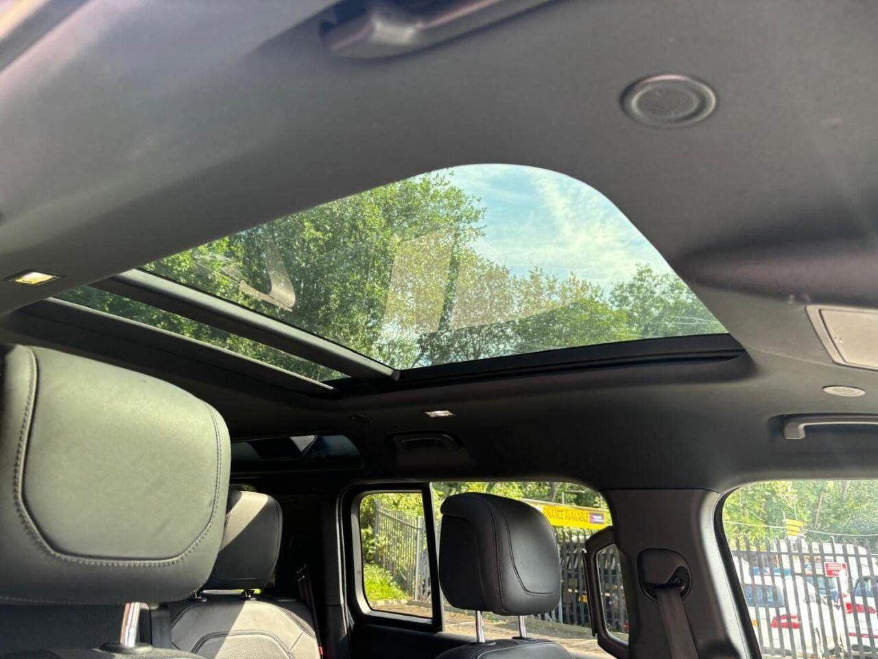 
                                                Voiture
                                                 Land Rover Defender 3.0 P400 MHEV X SUV 5dr Petrol Auto 4WD Euro 6 (s/s) (400 ps)