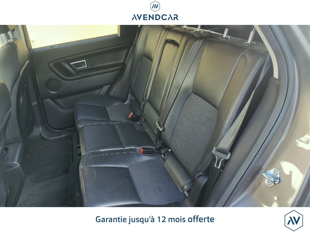 
                                                Voiture
                                                 LAND ROVER DISCOVERY SPORT 2.0 BUSINESS 4WD