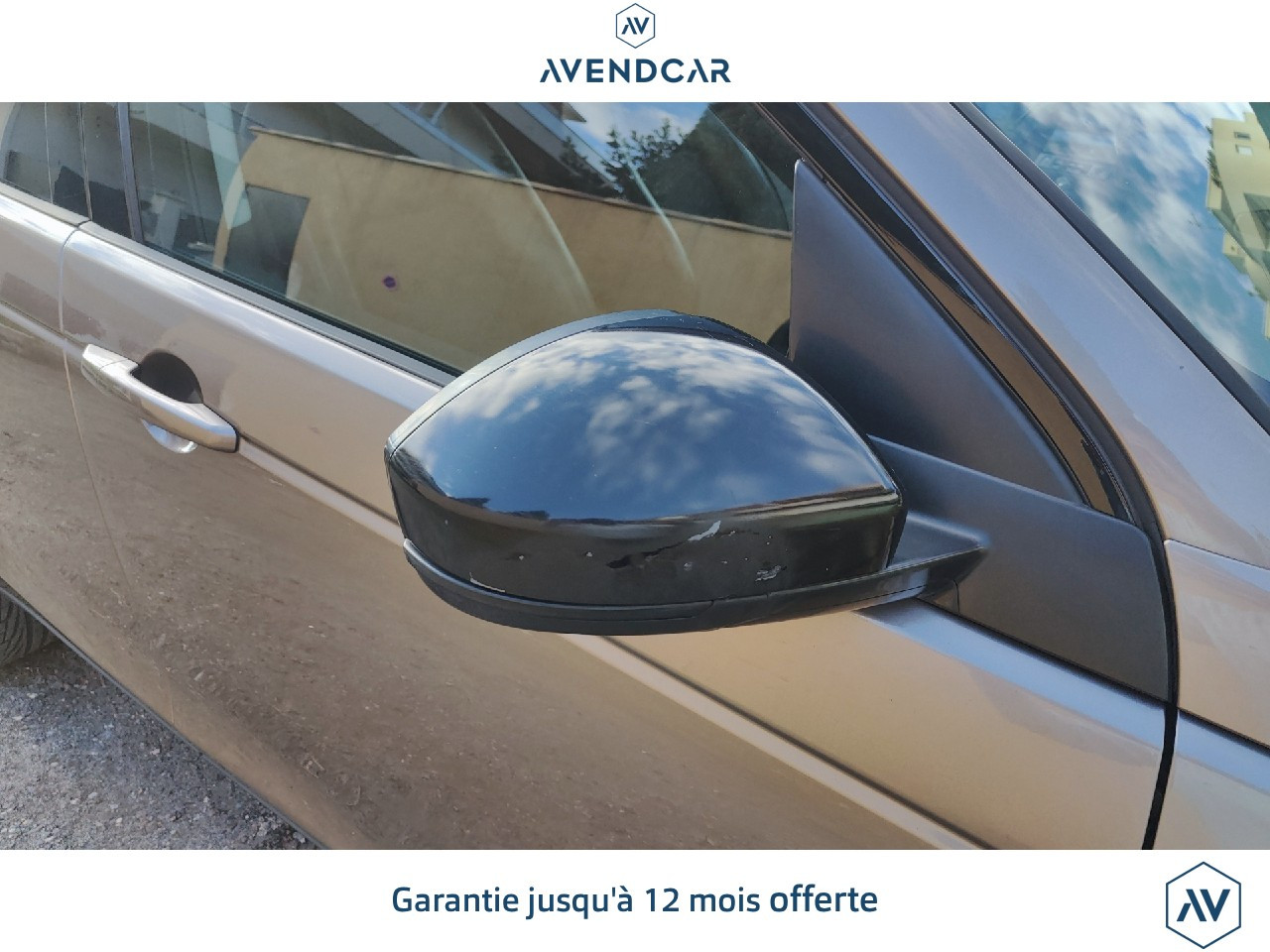 
                                                Voiture
                                                 LAND ROVER DISCOVERY SPORT 2.0 BUSINESS 4WD