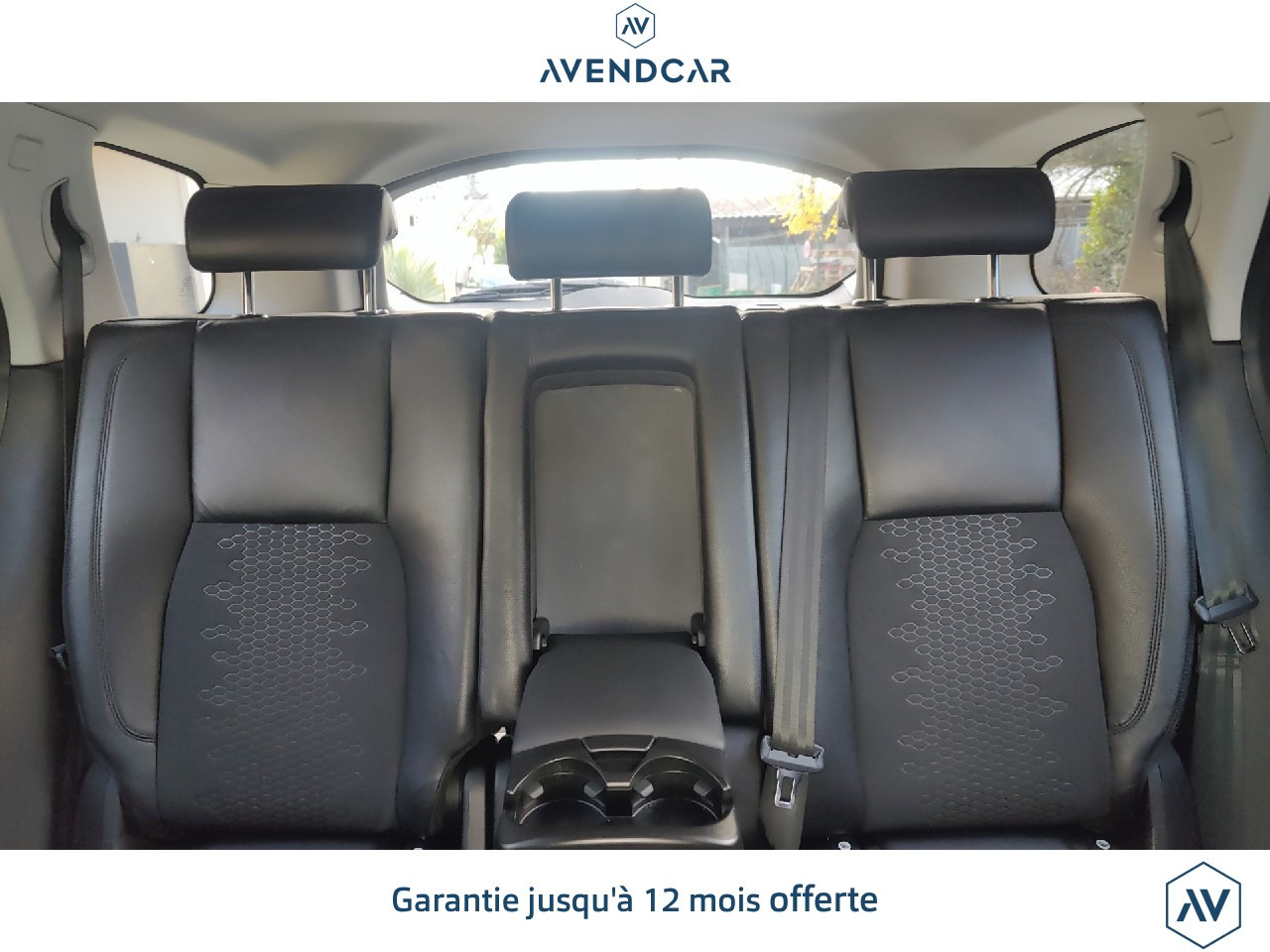 
                                                Voiture
                                                 LAND ROVER DISCOVERY SPORT 2.0 BUSINESS 4WD