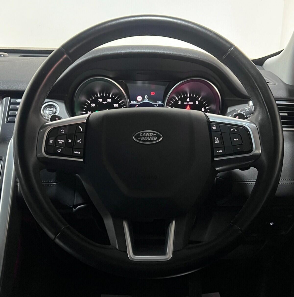 
                                                Voiture
                                                 Land Rover Discovery Sport 2.0 Si4 HSE Luxury SUV 5dr Petrol Auto 4WD Euro 6 (s/s) (240 ps)