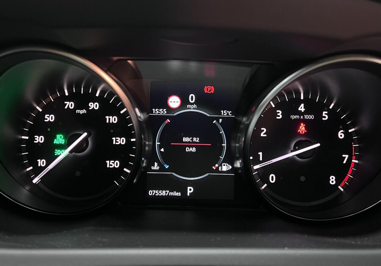 
                                                Voiture
                                                 Land Rover Discovery Sport 2.0 Si4 HSE Luxury SUV 5dr Petrol Auto 4WD Euro 6 (s/s) (240 ps)
