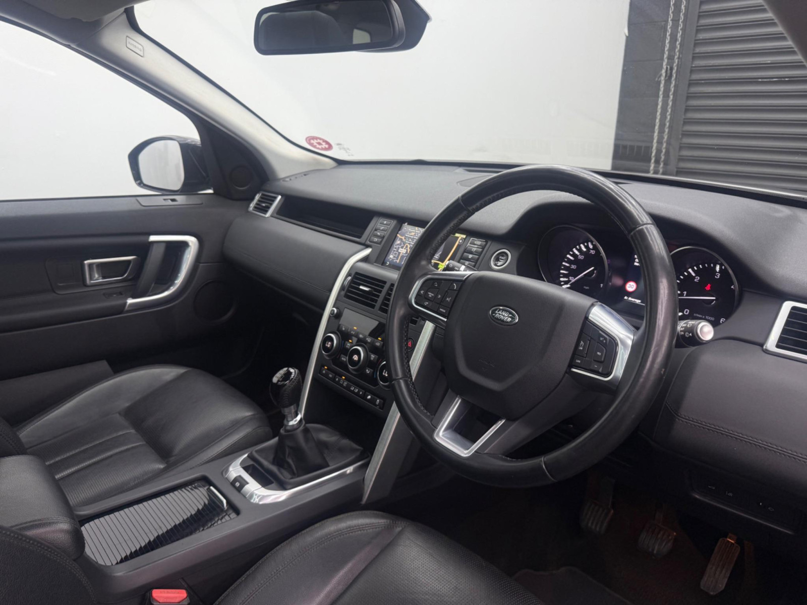 
                                                Voiture
                                                 Land Rover Discovery Sport 2.0 TD4 HSE 4WD Euro 6 (s/s) 5dr (5 Seat)