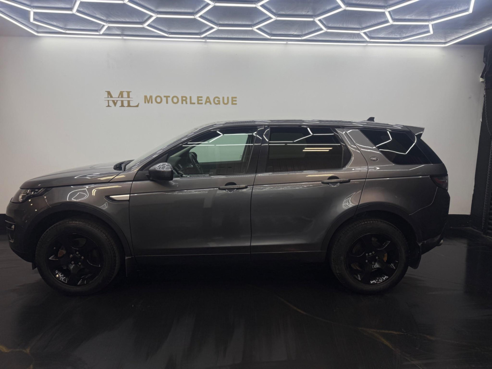 
                                                Voiture
                                                 Land Rover Discovery Sport 2.0 TD4 HSE 4WD Euro 6 (s/s) 5dr (5 Seat)