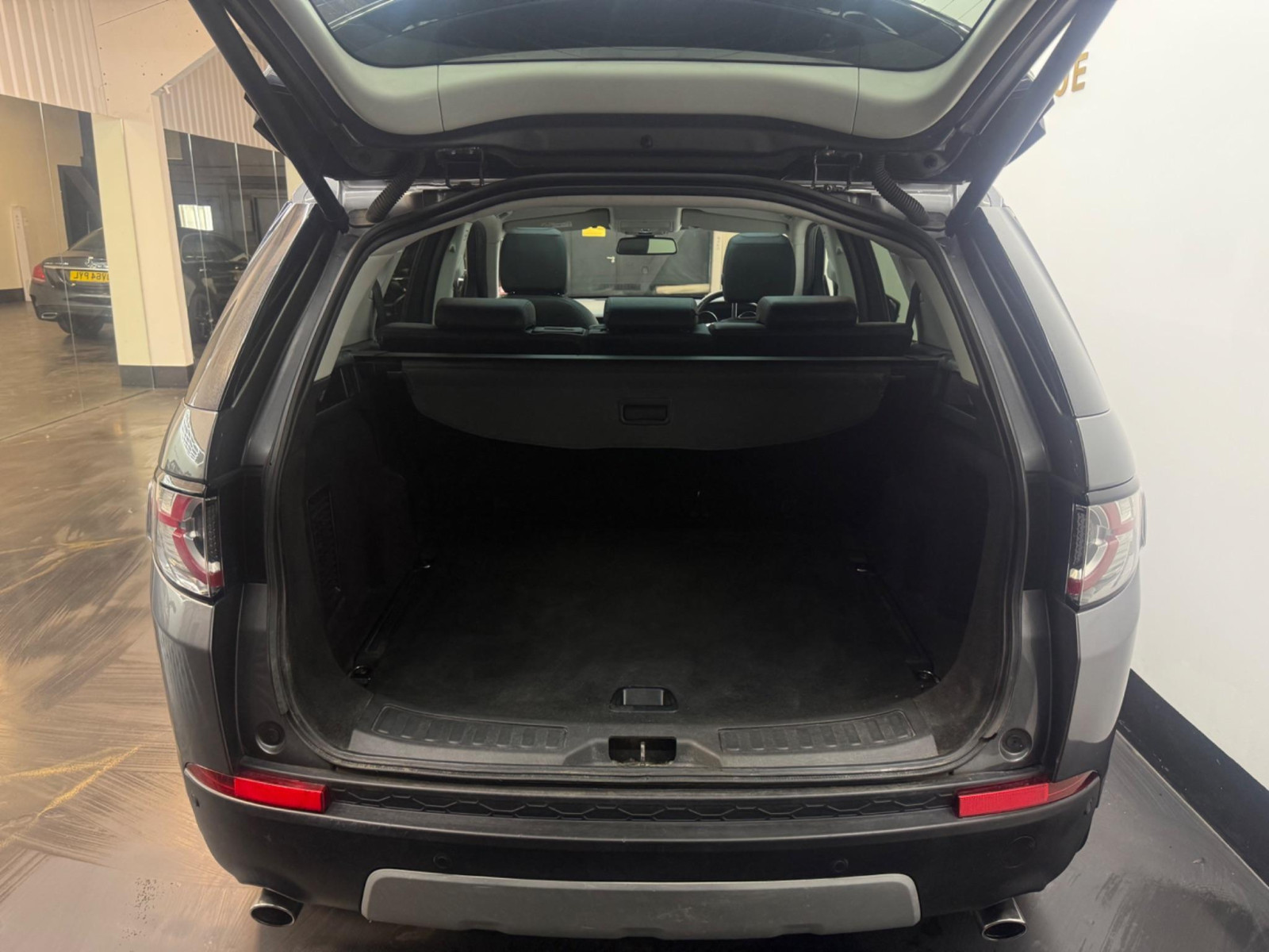 
                                                Voiture
                                                 Land Rover Discovery Sport 2.0 TD4 HSE 4WD Euro 6 (s/s) 5dr (5 Seat)