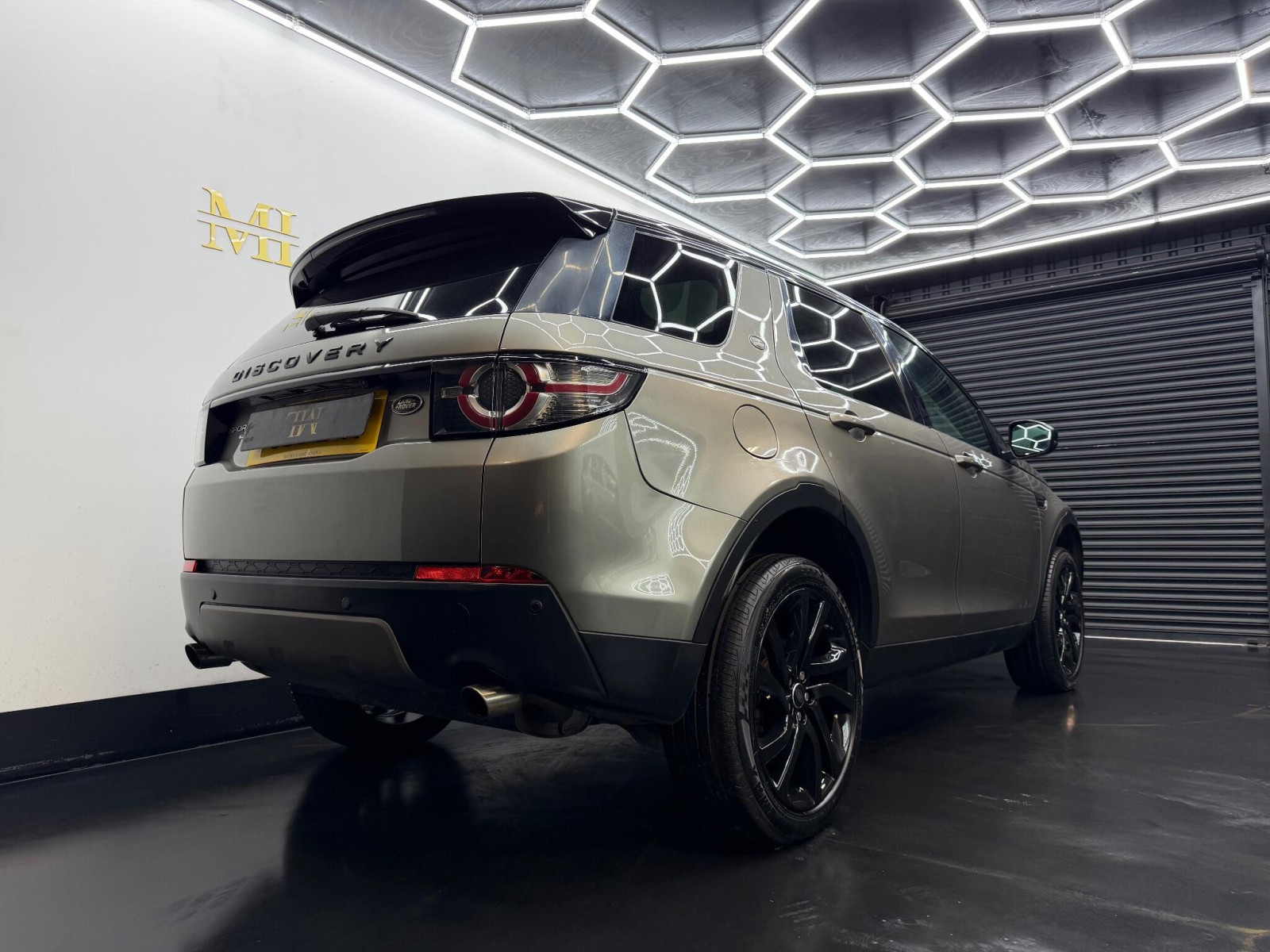 
                                                Voiture
                                                 Land Rover Discovery Sport 2.0 TD4 HSE Black Auto 4WD Euro 6 (s/s) 5dr