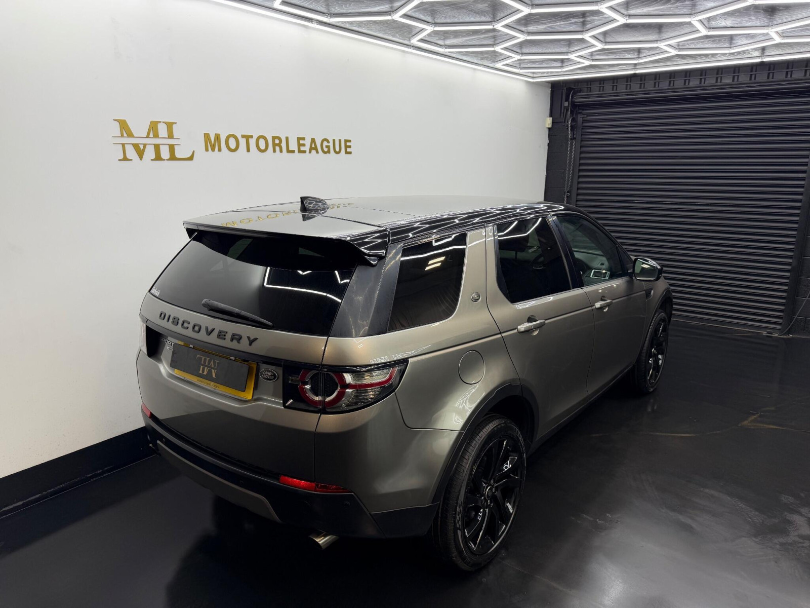 
                                                Voiture
                                                 Land Rover Discovery Sport 2.0 TD4 HSE Black Auto 4WD Euro 6 (s/s) 5dr