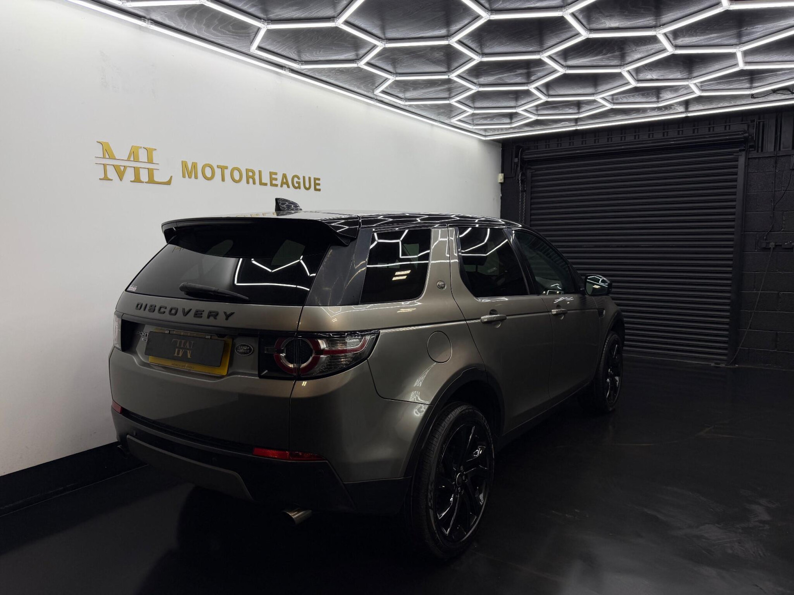 
                                                Voiture
                                                 Land Rover Discovery Sport 2.0 TD4 HSE Black Auto 4WD Euro 6 (s/s) 5dr
