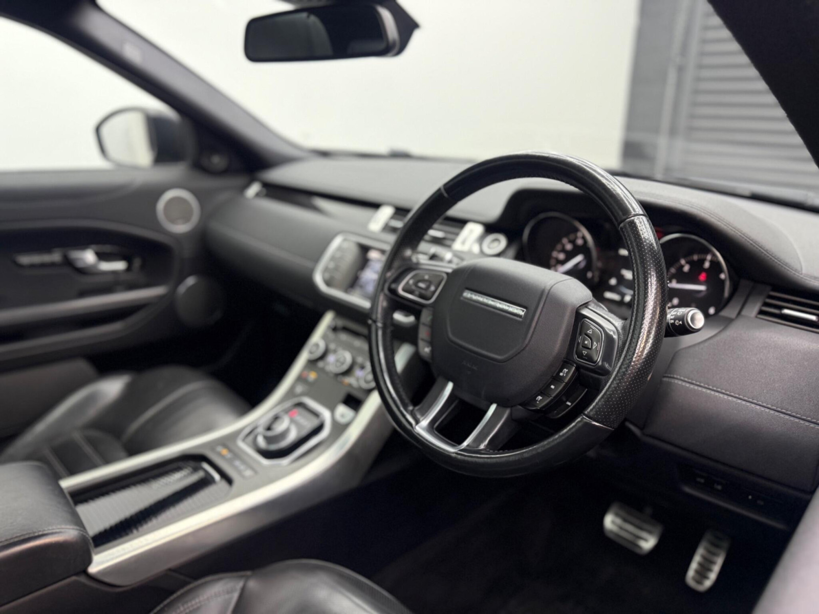 
                                                Voiture
                                                 Land Rover Range Rover Evoque 2.0 TD4 HSE Dynamic Auto 4WD Euro 6 (s/s) 5dr