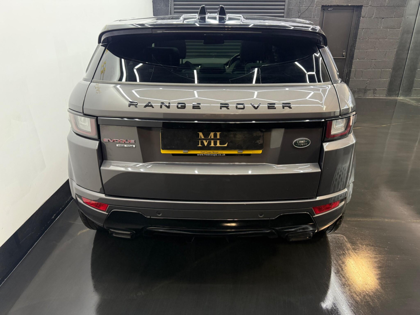 
                                                Voiture
                                                 Land Rover Range Rover Evoque 2.0 TD4 HSE Dynamic Auto 4WD Euro 6 (s/s) 5dr