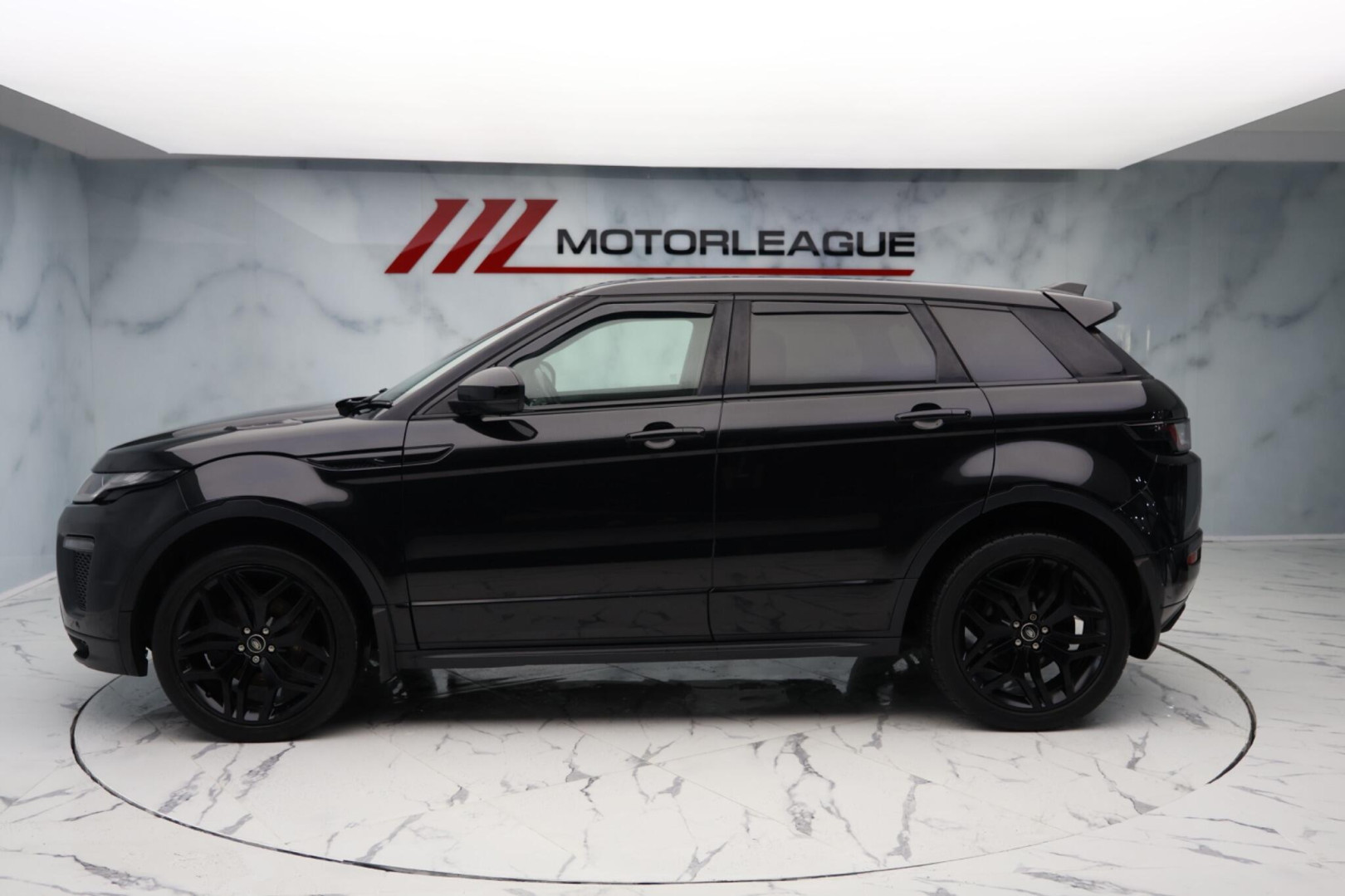 
                                                Voiture
                                                 Land Rover Range Rover Evoque 2.0 TD4 HSE Dynamic Auto 4WD Euro 6 (s/s) 5dr
