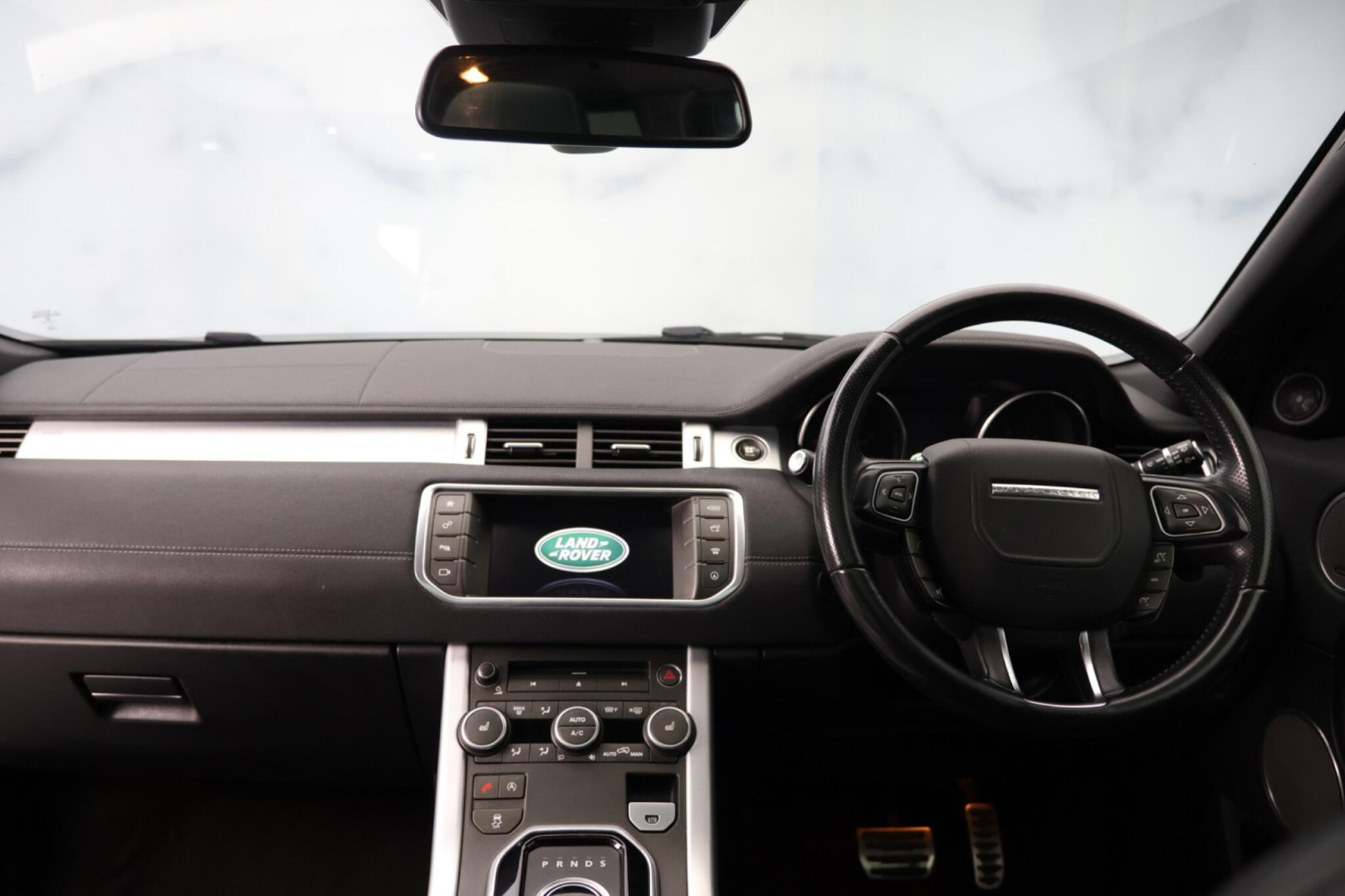 
                                                Voiture
                                                 Land Rover Range Rover Evoque 2.0 TD4 HSE Dynamic Auto 4WD Euro 6 (s/s) 5dr