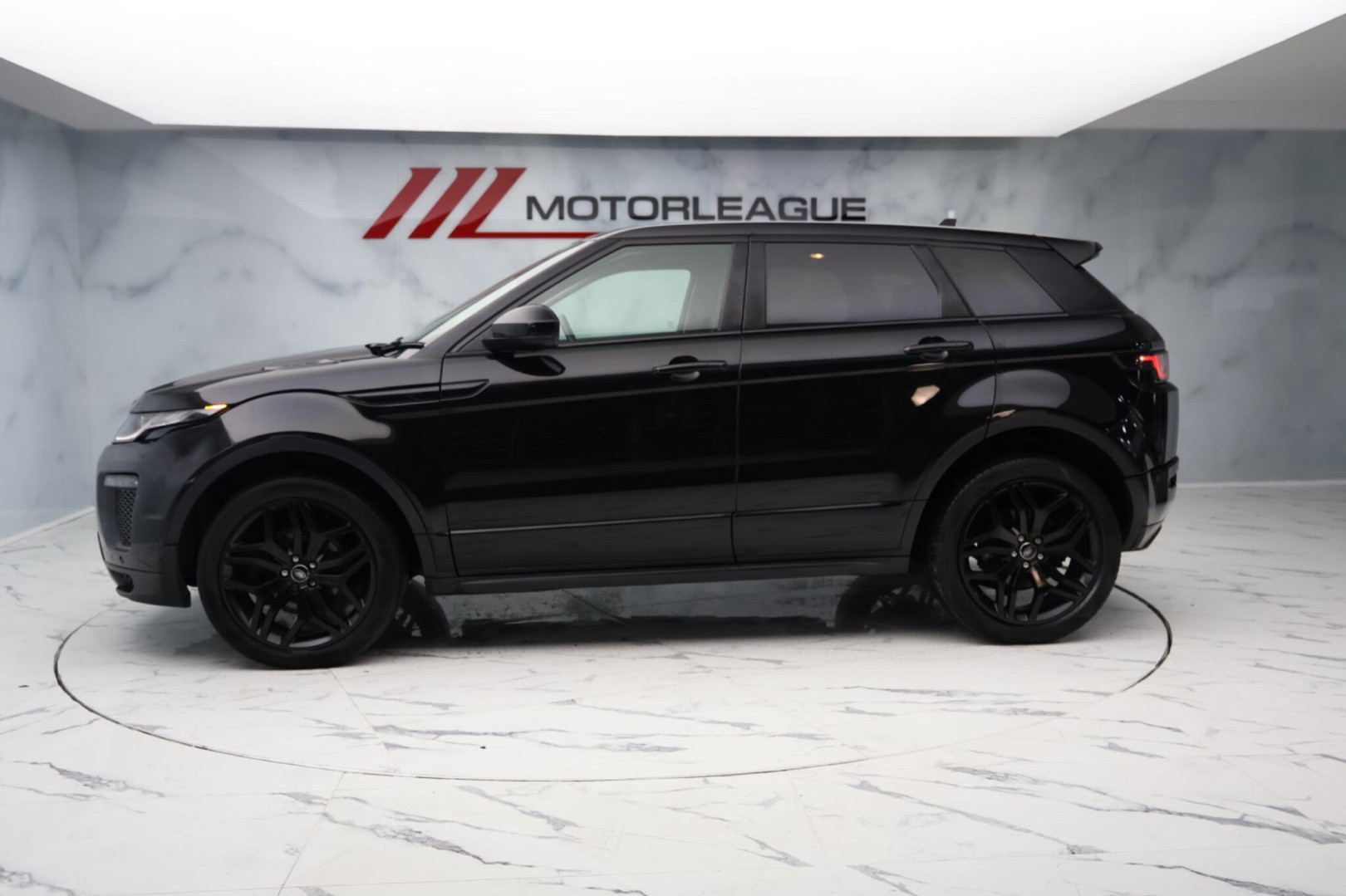 
                                                Voiture
                                                 Land Rover Range Rover Evoque 2.0 TD4 HSE Dynamic Auto 4WD Euro 6 (s/s) 5dr