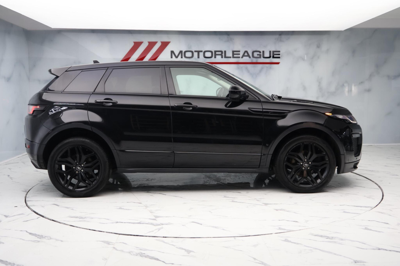 
                                                Voiture
                                                 Land Rover Range Rover Evoque 2.0 TD4 HSE Dynamic Auto 4WD Euro 6 (s/s) 5dr
