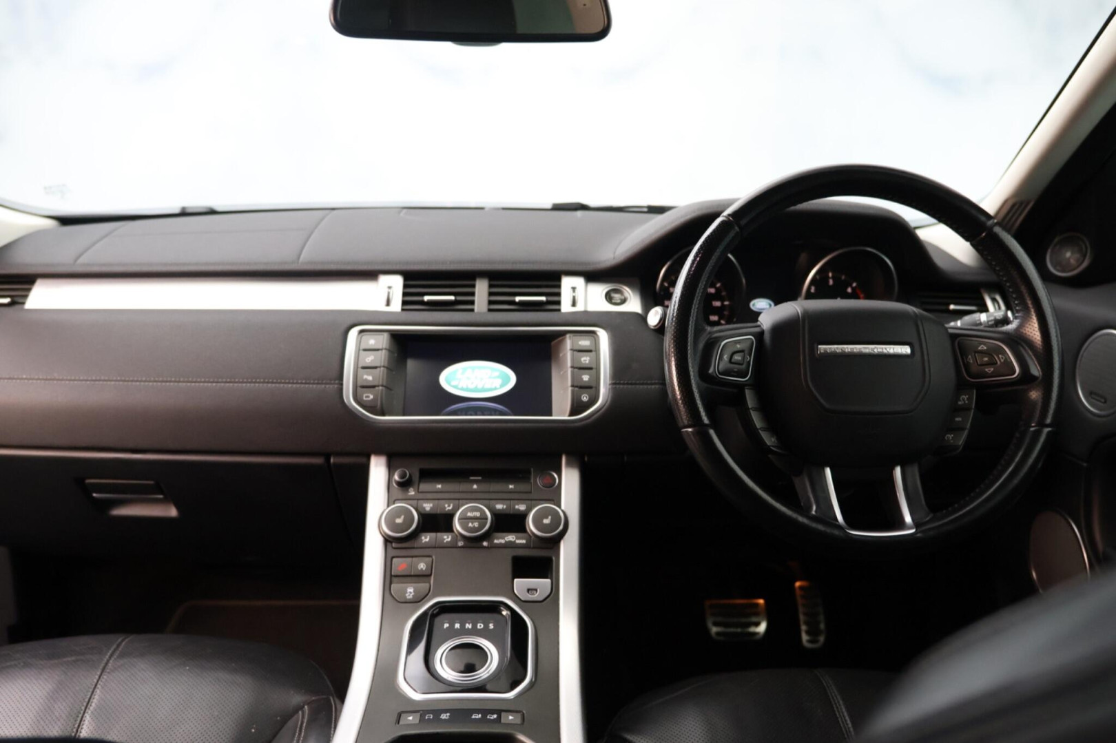 
                                                Voiture
                                                 Land Rover Range Rover Evoque 2.0 TD4 HSE Dynamic Auto 4WD Euro 6 (s/s) 5dr