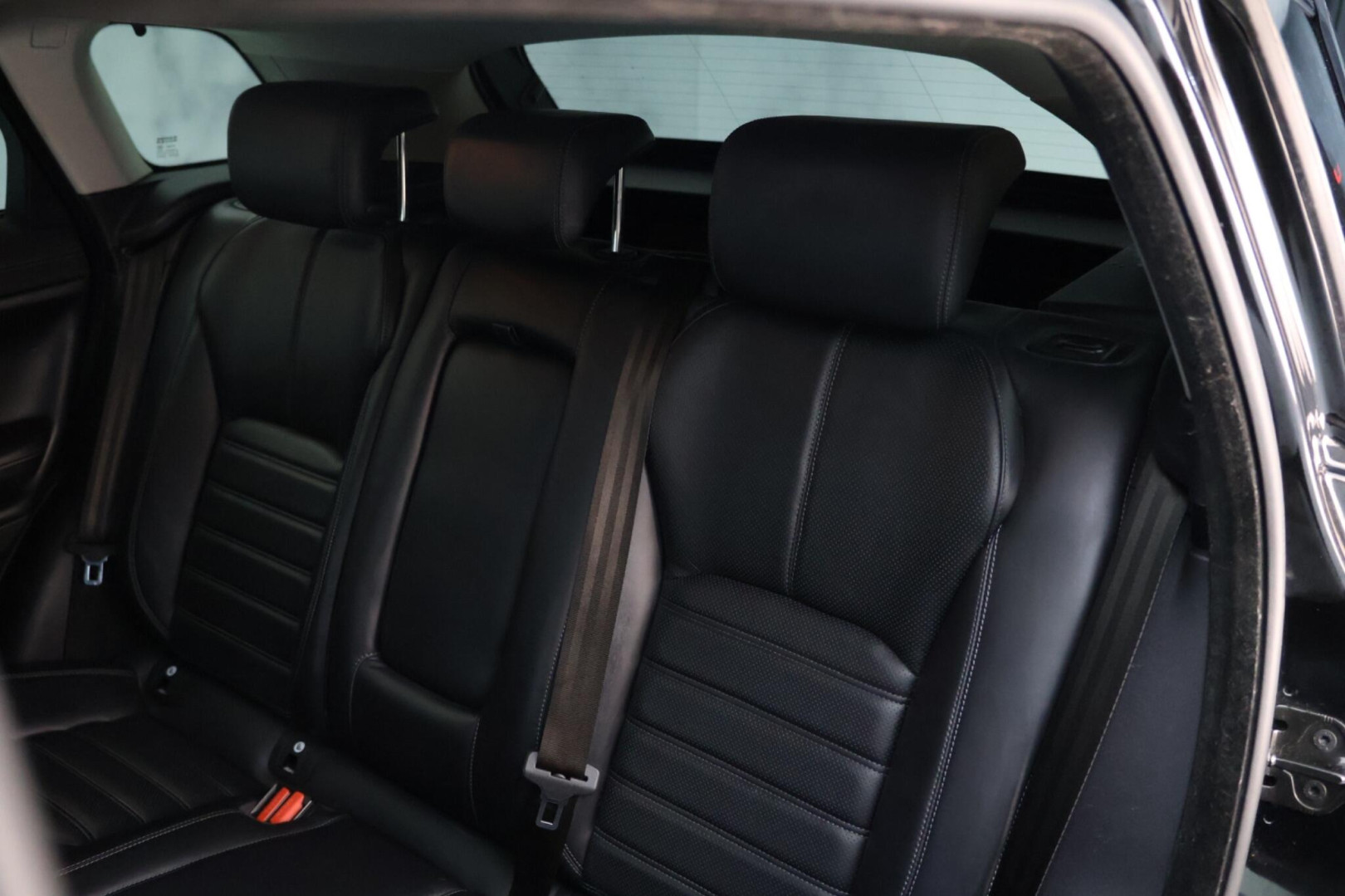 
                                                Voiture
                                                 Land Rover Range Rover Evoque 2.0 TD4 HSE Dynamic Auto 4WD Euro 6 (s/s) 5dr