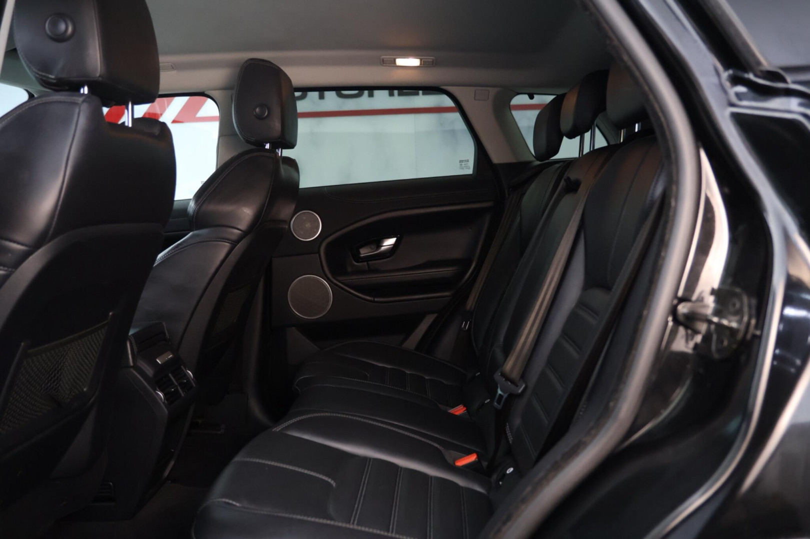 
                                                Voiture
                                                 Land Rover Range Rover Evoque 2.0 TD4 HSE Dynamic Auto 4WD Euro 6 (s/s) 5dr
