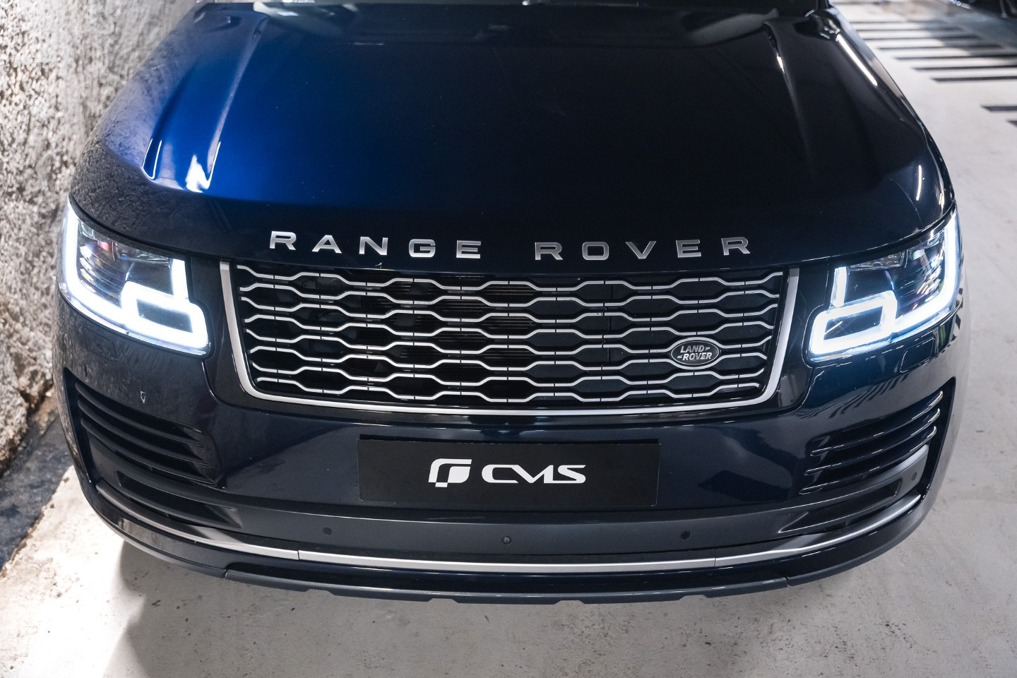 
                                                Voiture
                                                 Land Rover Range Rover (IV.II) P400E
