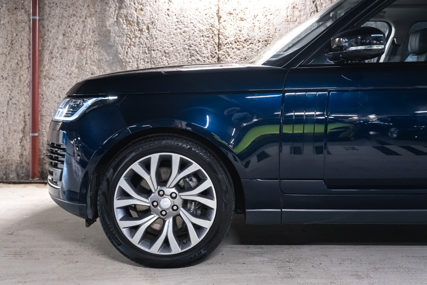 
                                                Voiture
                                                 Land Rover Range Rover (IV.II) P400E