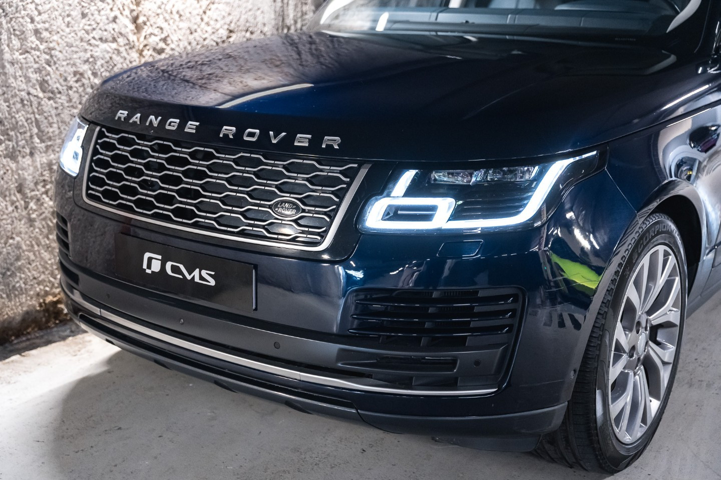 
                                                Voiture
                                                 Land Rover Range Rover (IV.II) P400E