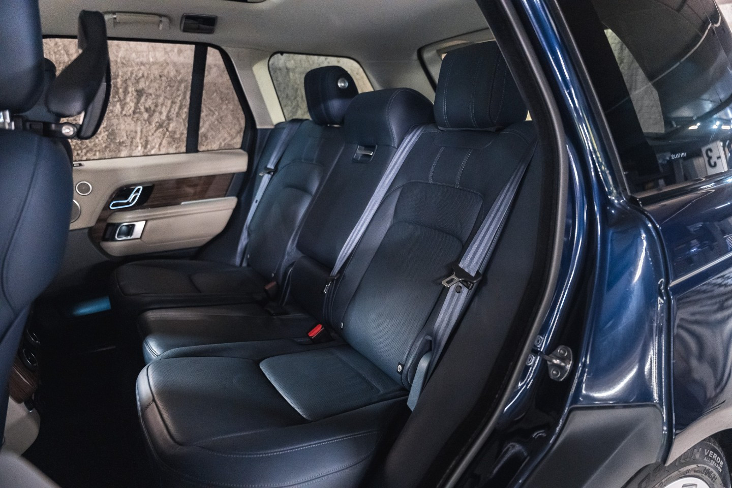 
                                                Voiture
                                                 Land Rover Range Rover (IV.II) P400E