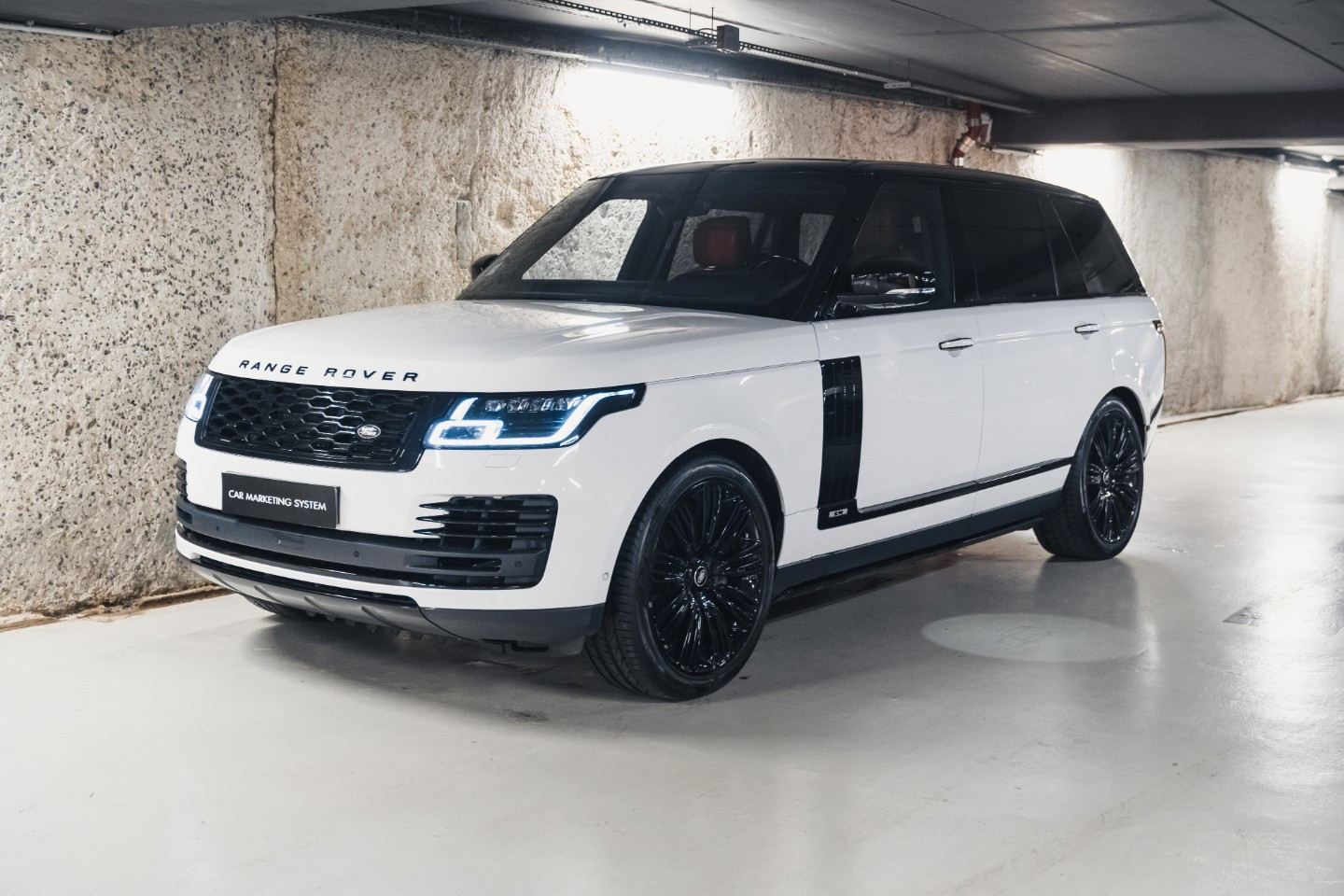 
                                                Voiture
                                                 Land Rover Range Rover LWB Supercharged Autobio