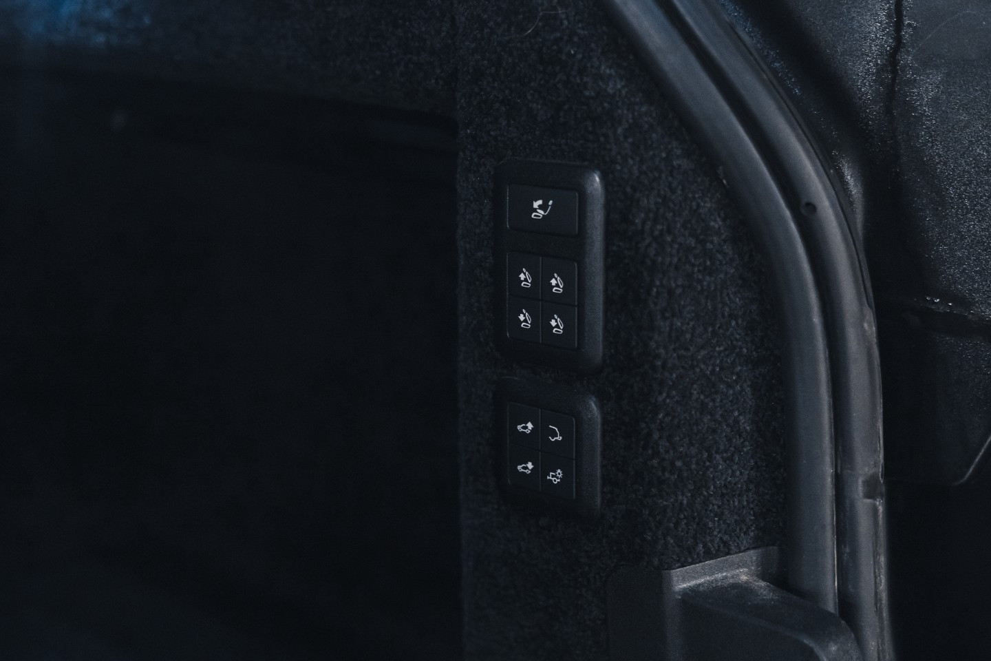 
                                                Voiture
                                                 Land Rover Range Rover LWB Supercharged Autobio