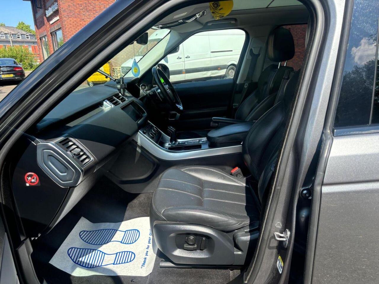 
                                                Voiture
                                                 Land Rover Range Rover Sport 3.0 SD V6 HSE Dynamic SUV 5dr Diesel Auto 4WD Euro 6 (s/s) (306 ps)